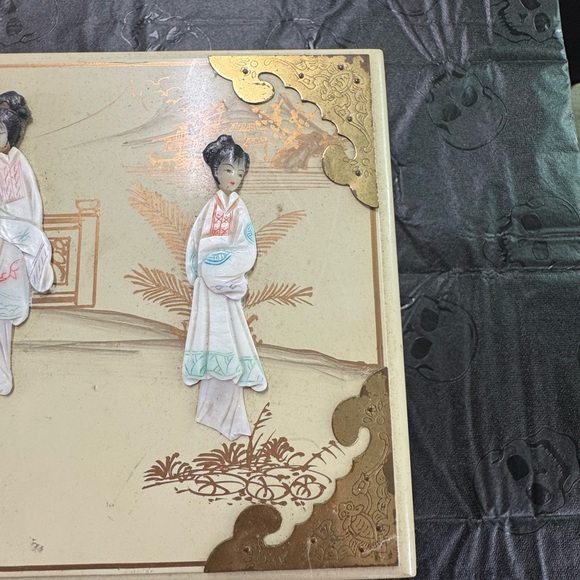 Vintage Jewelery Box - Picture 7 of 14